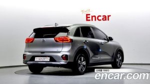 Kia Niro 1.6 HEV 2020 года из Южной Кореи
