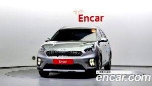 Kia Niro 1.6 HEV 2020 года из Южной Кореи