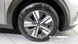 Kia Niro 1.6 HEV 2020 года из Южной Кореи
