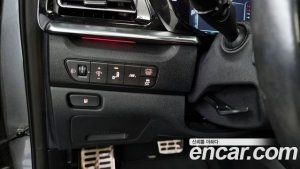 Kia Niro 1.6 HEV 2020 года из Южной Кореи