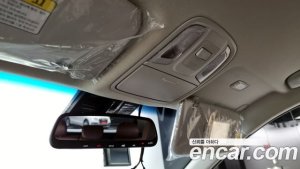 Kia Niro 1.6 HEV 2020 года из Южной Кореи