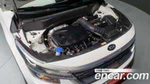 Kia Seltos Бензин 1.6 Turbo 2WD 2020 года из Южной Кореи