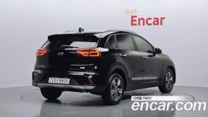 Kia Niro 1.6 HEV 2021 года из Южной Кореи