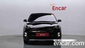 Kia Niro 1.6 HEV 2021 года из Южной Кореи
