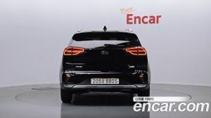 Kia Niro 1.6 HEV 2021 года из Южной Кореи