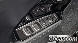 Kia Niro 1.6 HEV 2021 года из Южной Кореи