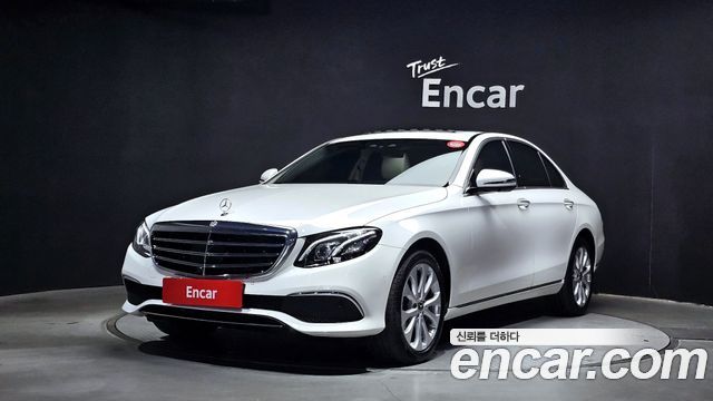 Mercedes-Benz E-Class E300 4MATIC Exclusive 2020 года из Кореи