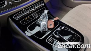 Mercedes-Benz E-Class E300 4MATIC Exclusive 2020 года из Южной Кореи
