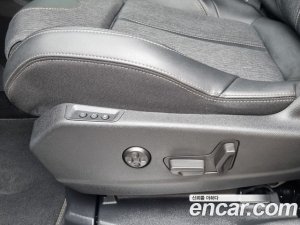 Peugeot 5008 1.5 BlueHDi GT Line 2019 года из Южной Кореи