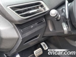 Peugeot 5008 1.5 BlueHDi GT Line 2019 года из Южной Кореи