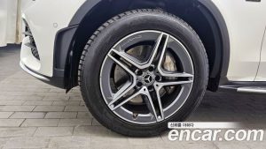 Mercedes-Benz GLC-Class GLC300e 4MATIC Coupe 2021 года из Южной Кореи