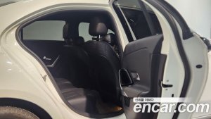 Mercedes-Benz A-Class A200d SEDAN 2021 года из Южной Кореи
