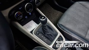 Hyundai Venue 1.6 Flux 2020 года из Южной Кореи