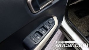 Hyundai Venue 1.6 Flux 2020 года из Южной Кореи