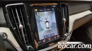 Volvo V60 T5 PRO AWD 2020 года из Южной Кореи