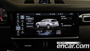 Porsche Cayenne 4.0 Turbo 2020 года из Южной Кореи