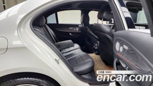 Mercedes-Benz E-Class E350 4MATIC AMG Line 2021 года из Южной Кореи