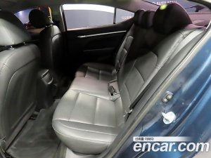 Hyundai AVANTE 1.6 2020 года из Южной Кореи
