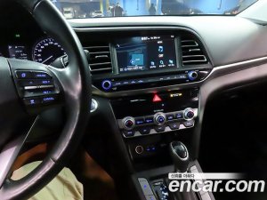 Hyundai AVANTE 1.6 2020 года из Южной Кореи