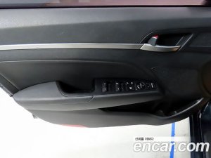 Hyundai AVANTE 1.6 2020 года из Южной Кореи
