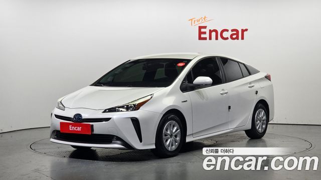 Toyota Prius 1.8 2021 года из Кореи