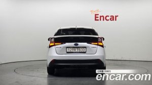 Toyota Prius 1.8 2021 года из Южной Кореи