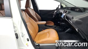 Toyota Prius 1.8 2021 года из Южной Кореи