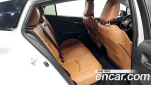 Toyota Prius 1.8 2021 года из Южной Кореи