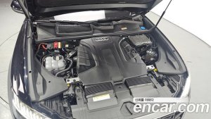 Audi Q8 50 TDI 4WD Premium 2021 года из Южной Кореи