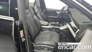 Audi Q8 50 TDI 4WD Premium 2021 года из Южной Кореи