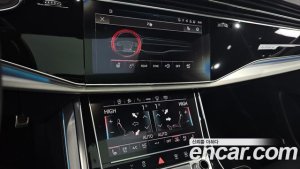 Audi Q8 50 TDI 4WD Premium 2021 года из Южной Кореи