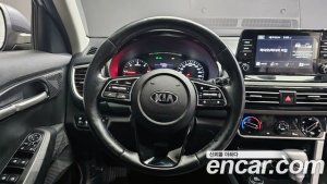 Kia Seltos Дизель 1.6 2WD 2020 года из Южной Кореи