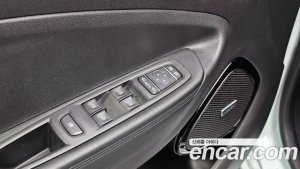 Renault-KoreaSamsung Zoe Intens 2021 года из Южной Кореи