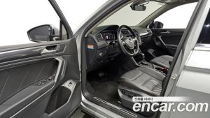 Volkswagen Tiguan 2.0 TDI Prestige 2020 года из Южной Кореи