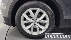 Volkswagen Tiguan 2.0 TDI Premium 2020 года из Южной Кореи