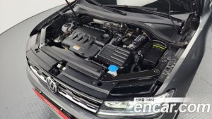 Volkswagen Tiguan 2.0 TDI Premium 2020 года из Южной Кореи