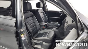 Volkswagen Tiguan 2.0 TDI Premium 2020 года из Южной Кореи