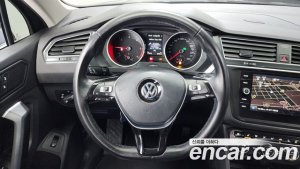 Volkswagen Tiguan 2.0 TDI Premium 2020 года из Южной Кореи