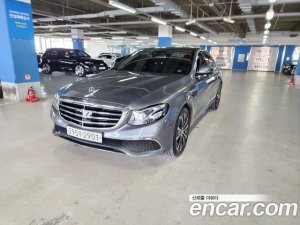 Mercedes-Benz E-Class E300e 4MATIC Exclusive 2020 года из Южной Кореи