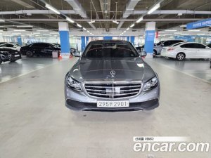 Mercedes-Benz E-Class E300e 4MATIC Exclusive 2020 года из Южной Кореи