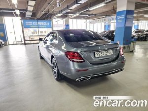 Mercedes-Benz E-Class E300e 4MATIC Exclusive 2020 года из Южной Кореи
