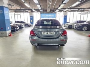 Mercedes-Benz E-Class E300e 4MATIC Exclusive 2020 года из Южной Кореи