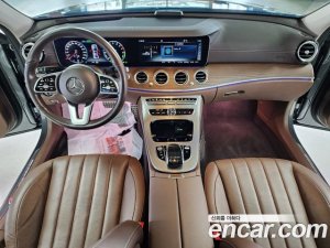 Mercedes-Benz E-Class E300e 4MATIC Exclusive 2020 года из Южной Кореи