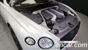 Bentley Continental 6.0 GTC 2020 года из Южной Кореи