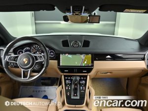 Porsche Cayenne 3.0 E-하이브리드 2021 года из Южной Кореи