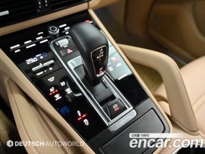 Porsche Cayenne 3.0 E-하이브리드 2021 года из Южной Кореи