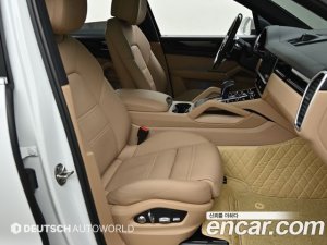 Porsche Cayenne 3.0 E-하이브리드 2021 года из Южной Кореи