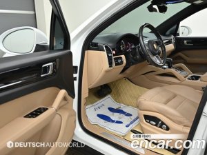 Porsche Cayenne 3.0 E-하이브리드 2021 года из Южной Кореи