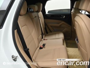 Porsche Cayenne 3.0 E-하이브리드 2021 года из Южной Кореи