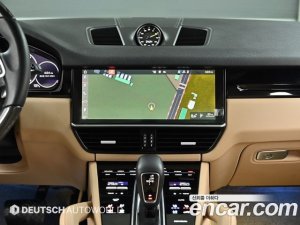 Porsche Cayenne 3.0 E-하이브리드 2021 года из Южной Кореи